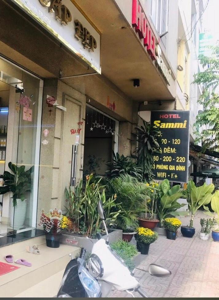 ホテル Khach San Sammi ホーチミン市 エクステリア 写真